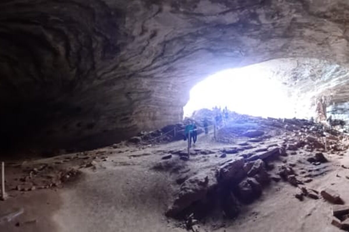 Entrada da Gruta da Lapa Doce