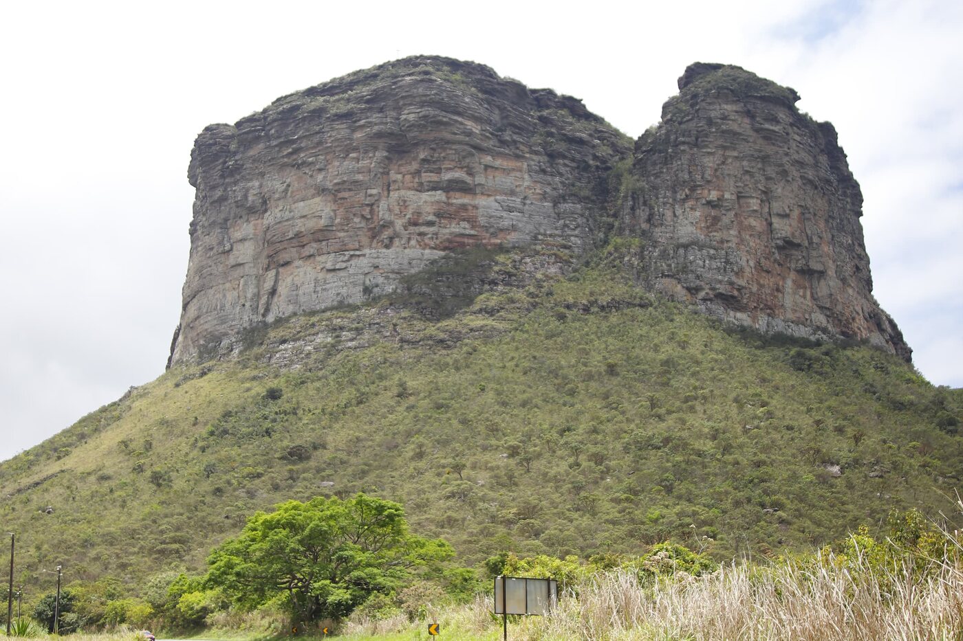 Morro do Pai Inácio visto da BR-242, na Chapada Diamantina