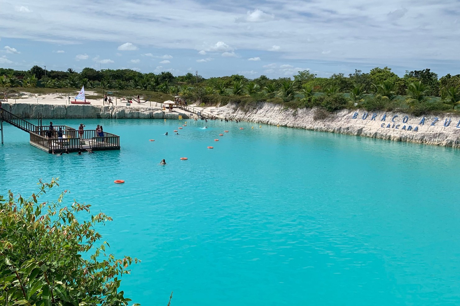Águas turquesa do Buraco Azul, na região de Jericoacoara