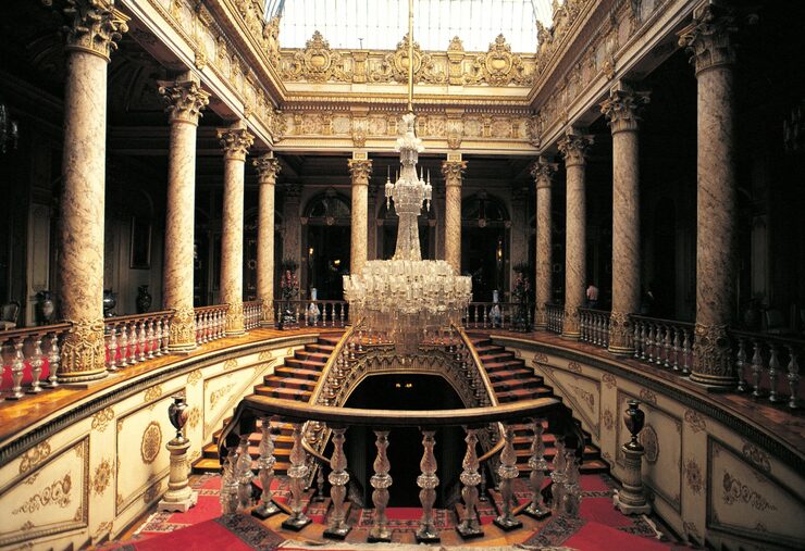 Salao cerimonial do Palacio Dolmabahce, em Istambul