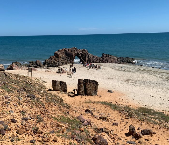 Pedra Furada de Jericoacoara, cartão-postal do Ceará