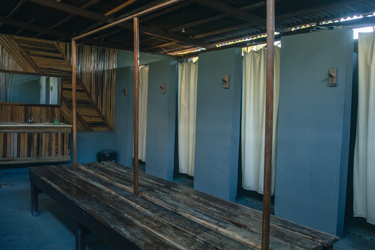 Sala de banho com boxes individuais